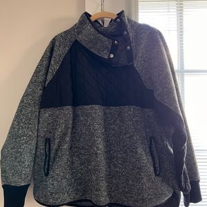 Abercrombie asymmetrical snap up fleece, size L